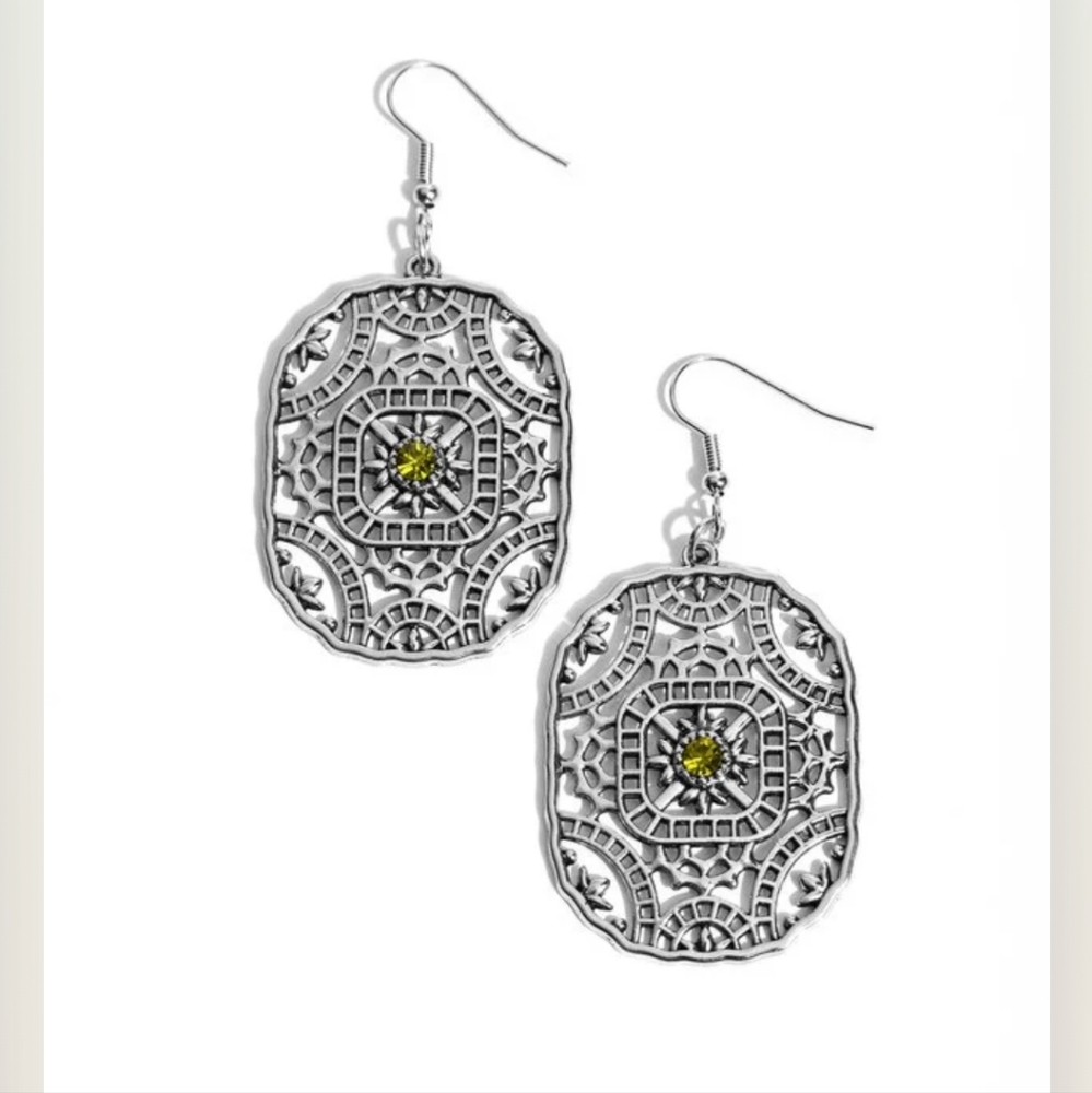 Greco-Roman Romance - Green Earrings 💚 Fishhook